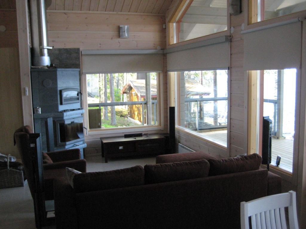 Villa By The Lake Joutseno Room photo